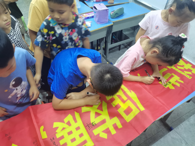 携手无邪 共创无邪 浙江商业职业技术学院学子开展返乡反邪实践721.png
